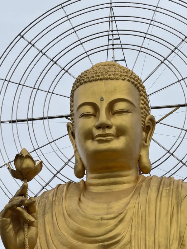 Golden Buddhas and temple grounds at Lâm Viên, Đà Lạt