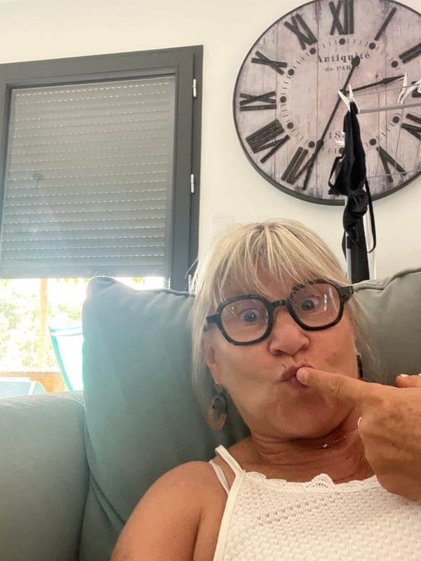 Couch selfie moment in Chambœuf, France