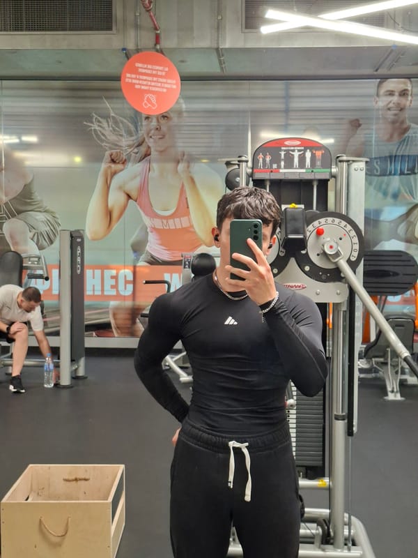 Mirror selfies captured at multiple Plovdiv locations Friday afternoon