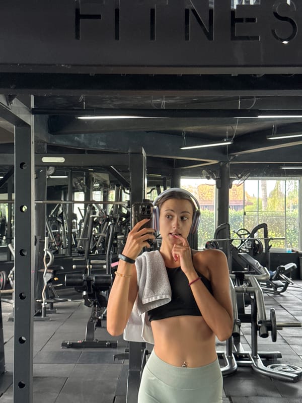 Woman takes gym selfies at Kathu fitness center