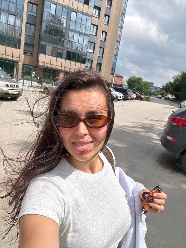 Quick selfie series around a Perm apartment building, July morning