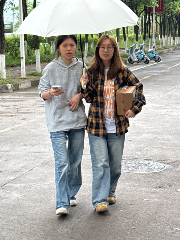 Early morning package distribution observed in Jiangjin, China