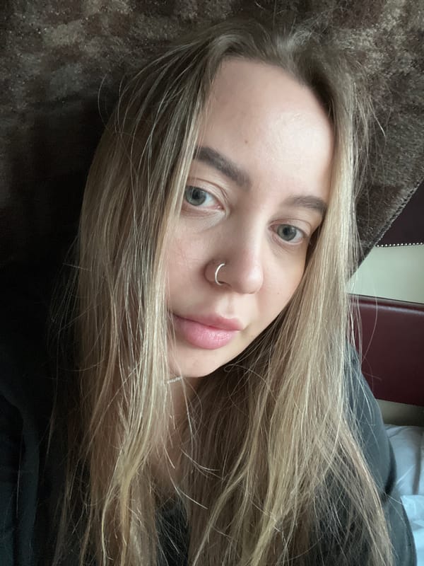 Woman photographed twice within minute in Agryz, Russia