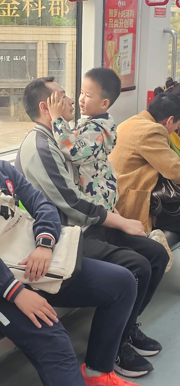 Early morning subway scene observed in Chongqing High-tech Zone