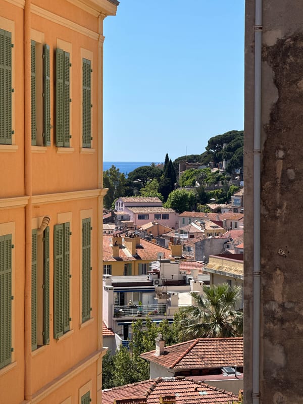 Witness documents everyday moments across Cannes in seven-minute span