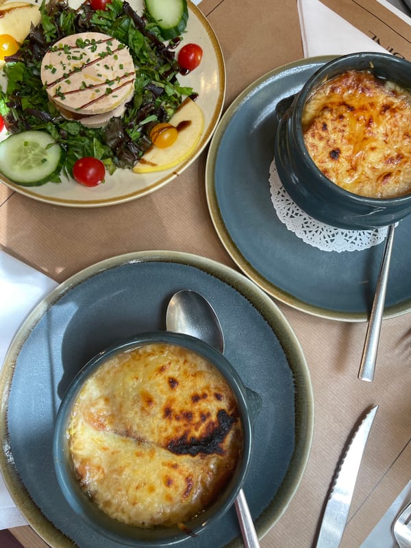 Afternoon stroll through Paris streets and dining captured