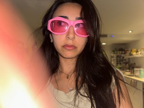 Upside-down selfie in pink shades, Tel Aviv