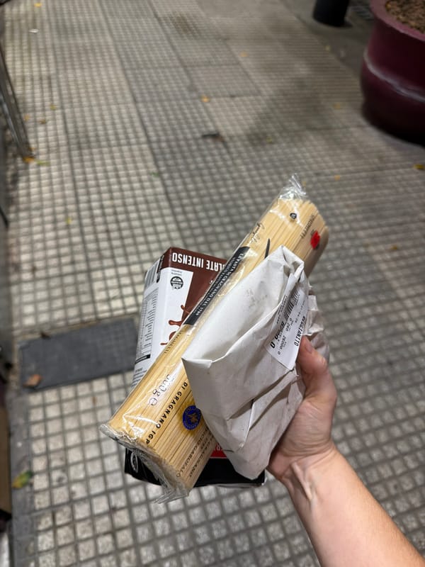 Evening snapshots of daily life around Buenos Aires landmarks