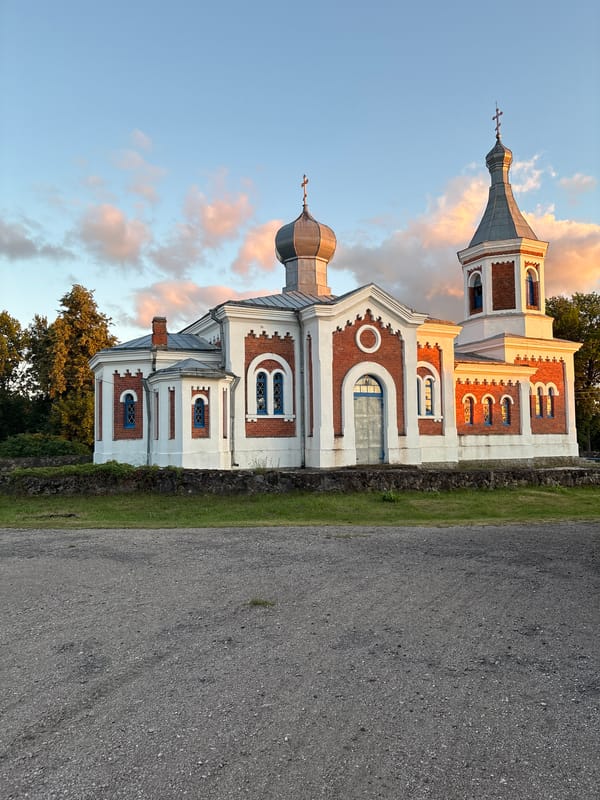 Golden-hour stroll through a quiet Belarusian village near Vidza