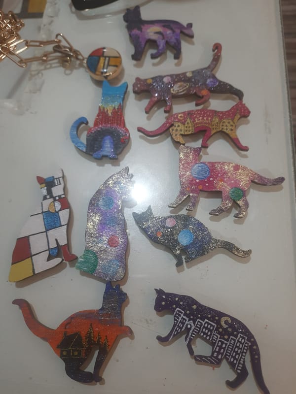 Domestic scenes with decorative arts captured in Al Hadaba