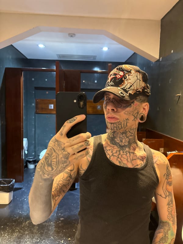 Late-night Buenos Aires scenes documented by single witness over three hours