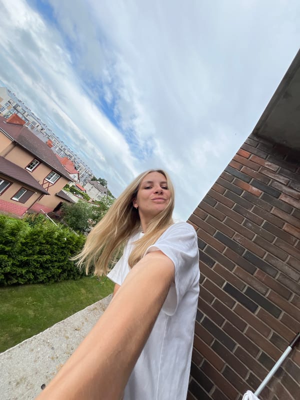 Balcony selfies and indoor play in Pionersky, Russia