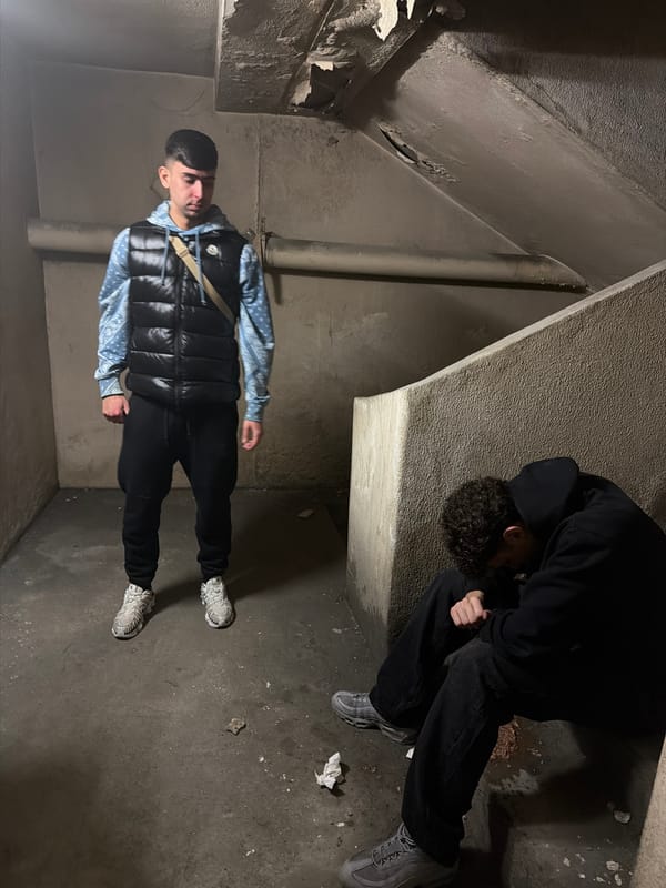 Two people spotted in abandoned interior space in Vila Real