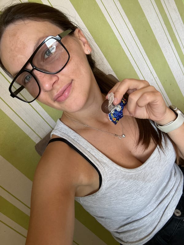 Sunday Morning Play: Fidget Spinners and Selfies in Fredenbeck