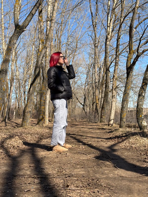 Woman spotted during morning walk in Chaikovsky park
