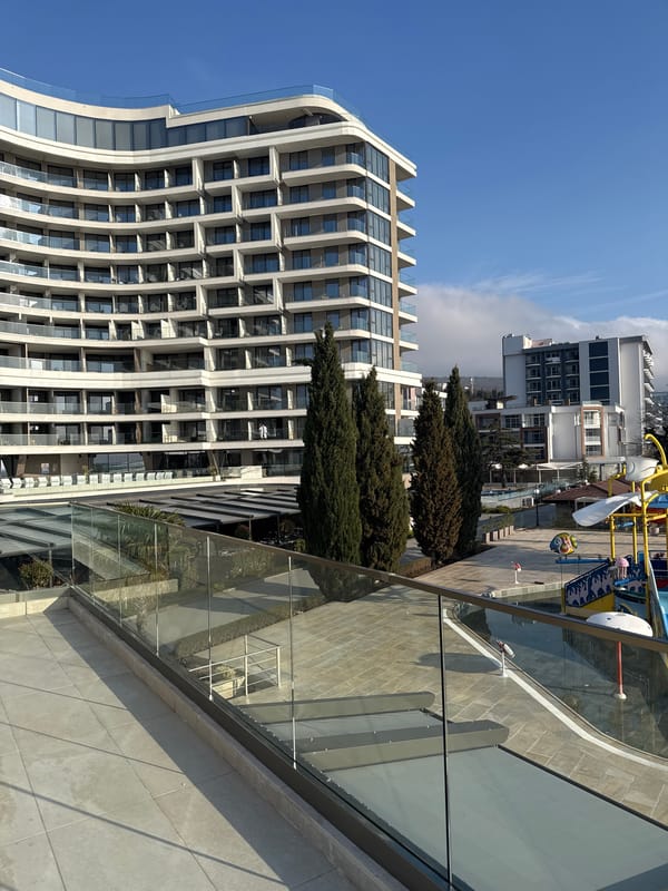 Morning coastal scenes documented in Varna, Bulgaria
