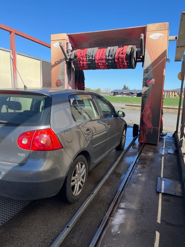 Car wash operation documented in Chambœuf, France