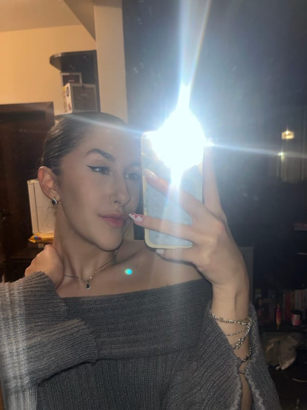 Woman takes multiple bathroom selfies in Sofia apartment