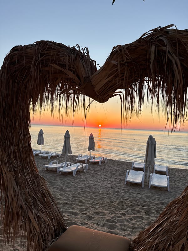 Dawn beach scene documented at Shkorpilovtsi resort, Bulgaria