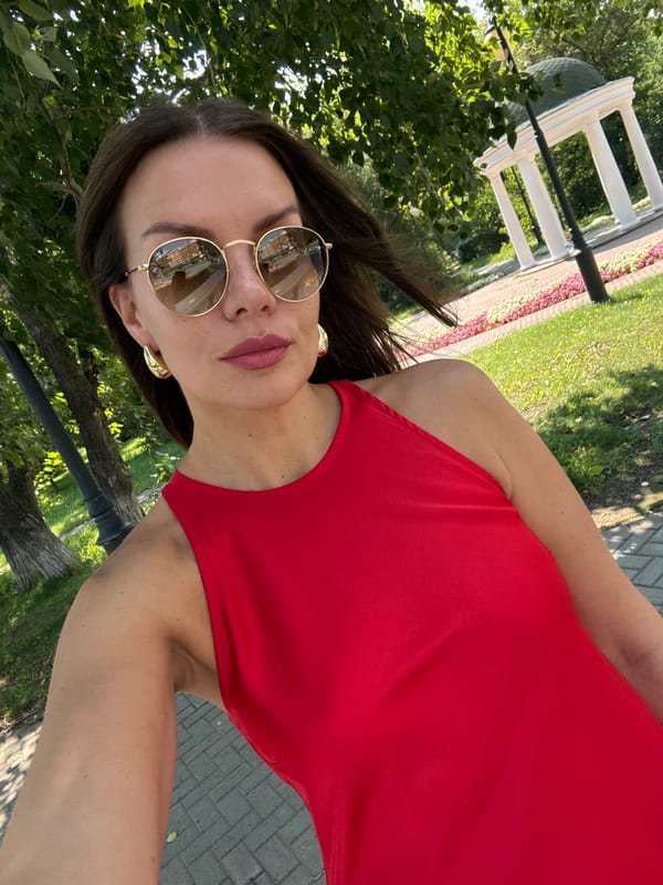Selfie moment at a Tyumen park gazebo