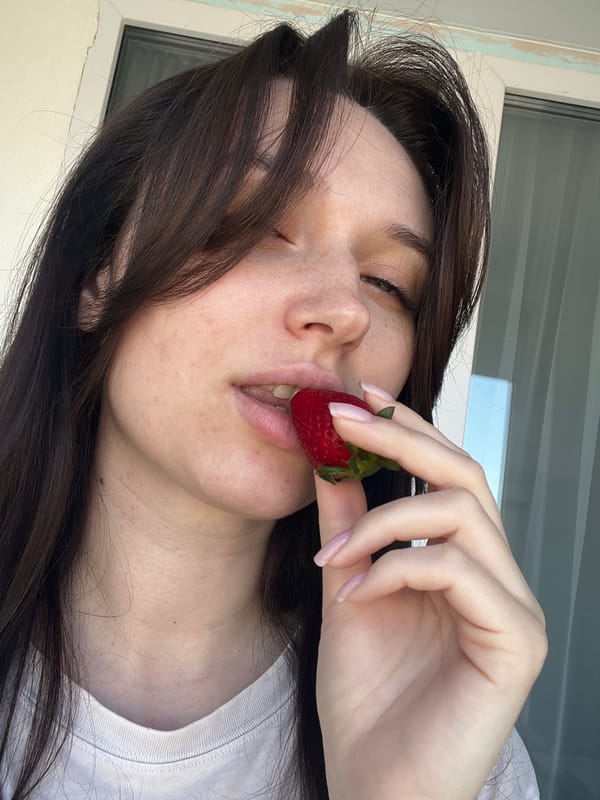 Woman photographed in close-up portraits in Tyumen, Russia