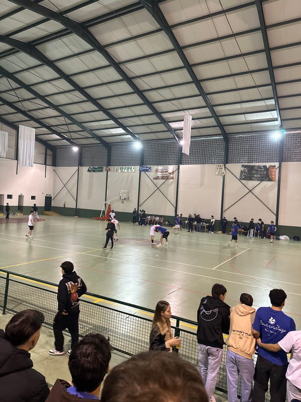 Late-night basketball game draws spectators in Bragança, Portugal