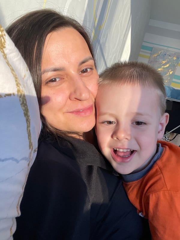 Family moments captured during quiet afternoon in Izhevsk home