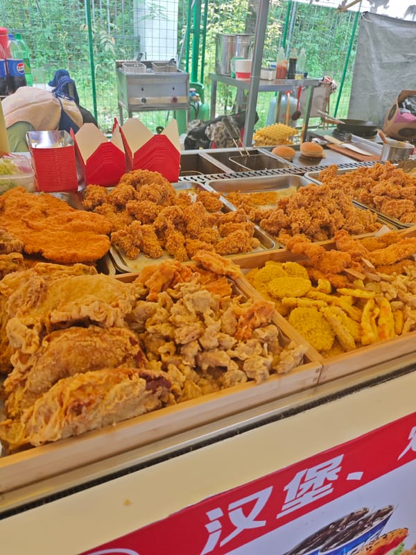 Morning street food vendors operate in Shapingba District, Chongqing