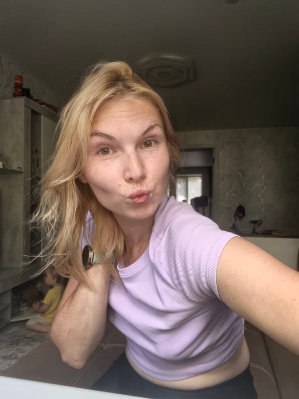 Afternoon at home in Sterlitamak, selfies and a playful toddler