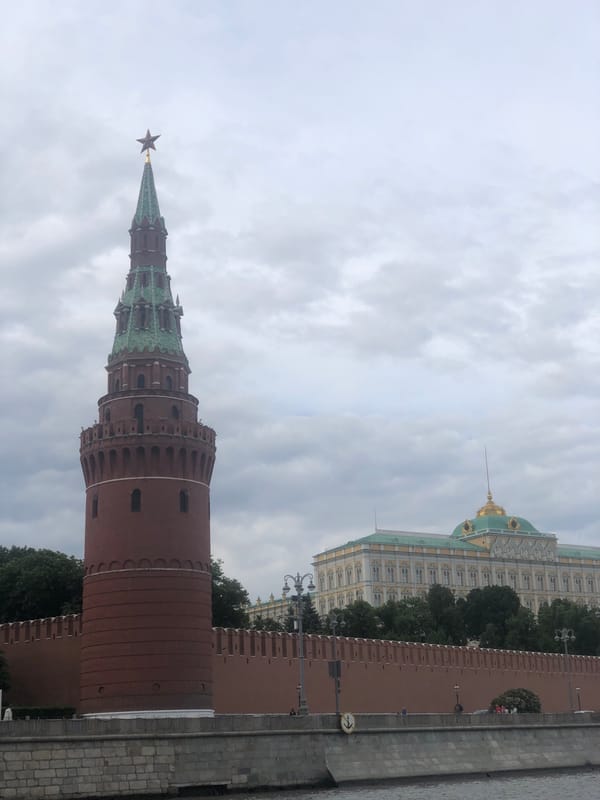 Moscow landmarks documented during stormy afternoon tour