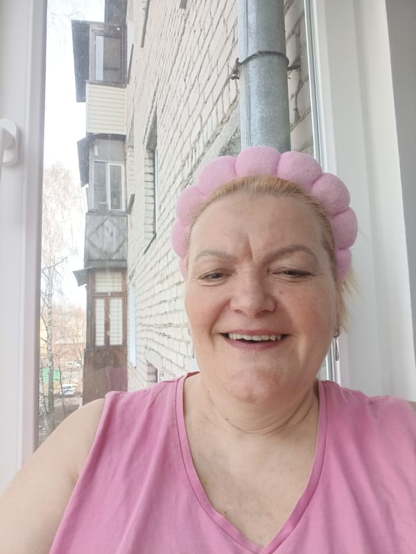 Woman documents early spring morning routine in Murom, Russia