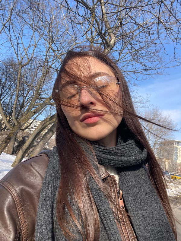 Woman documents morning walk through sunny Moscow neighborhoods