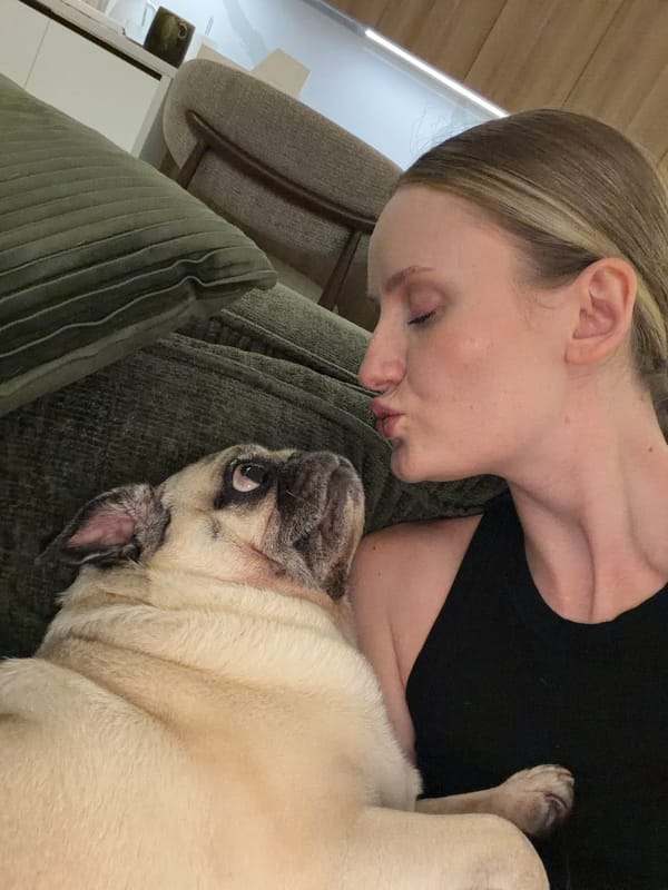 Kissing a pug in Chișinău