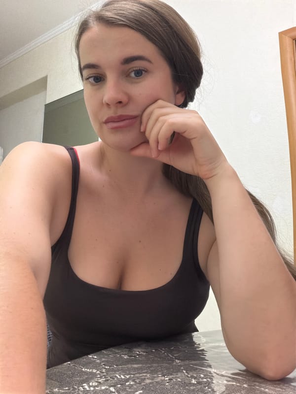 Woman documents study session and family time in Sochi home