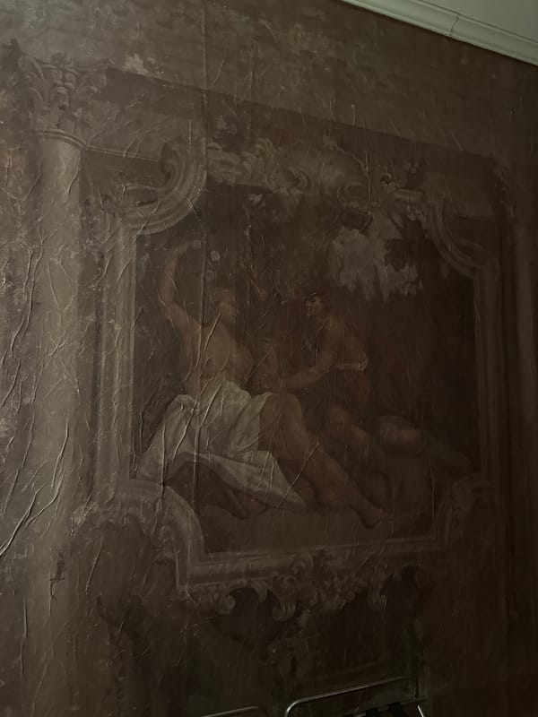 Evening stroll through Budapest captures street life, dining, architecture