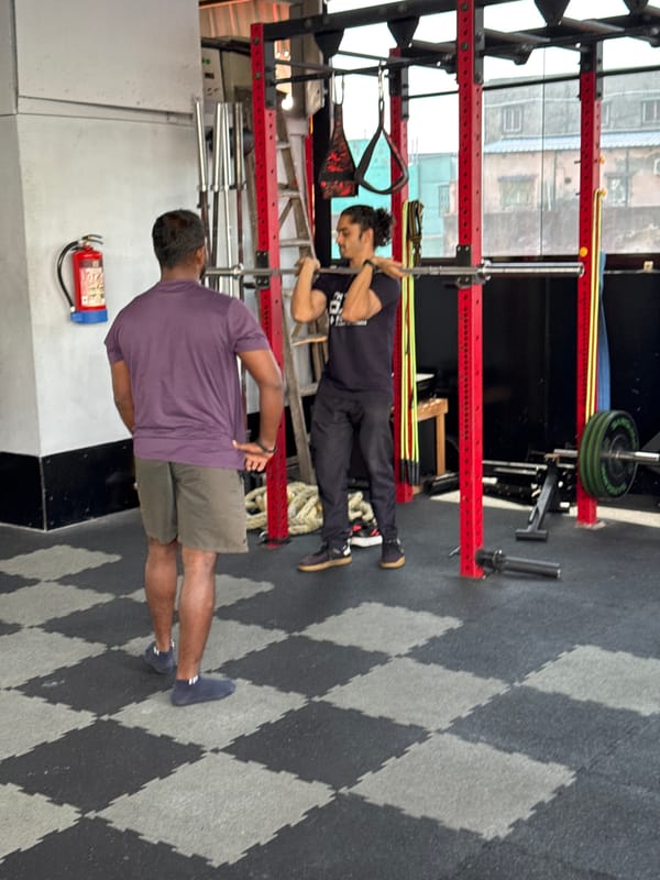 Man documents early morning gym session with selfies in Kolkata
