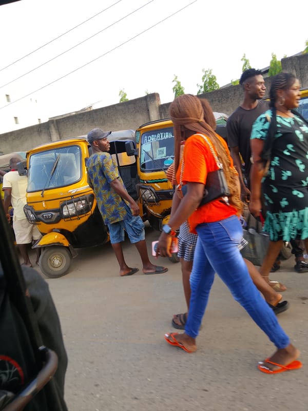 Daily street life documented in Fegge, Nigeria market district