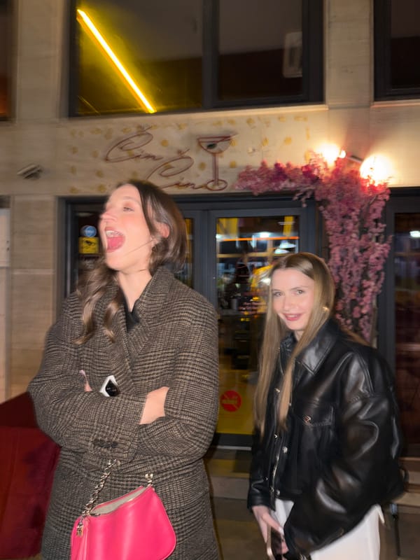 Women dine together at Belgrade venue Tuesday evening