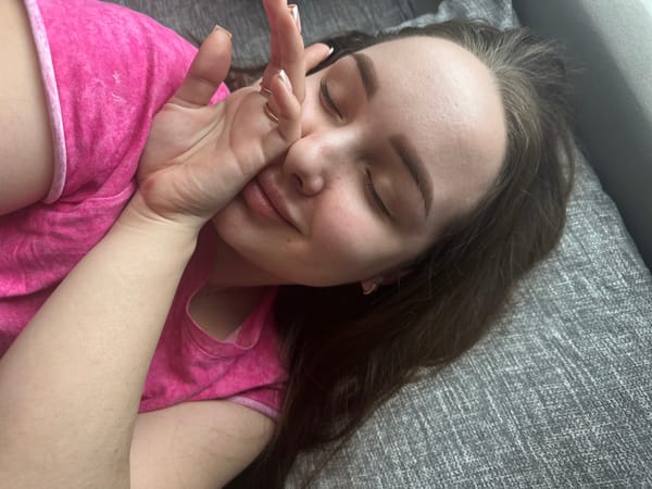 Morning routine documented in Chaikovsky apartment