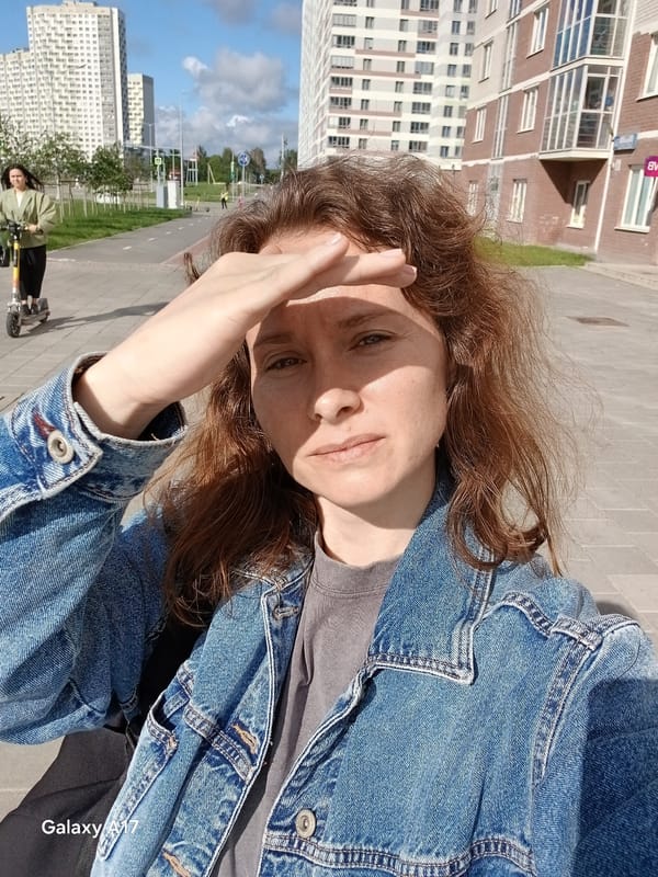 Everyday family moments captured across Yekaterinburg in six minutes