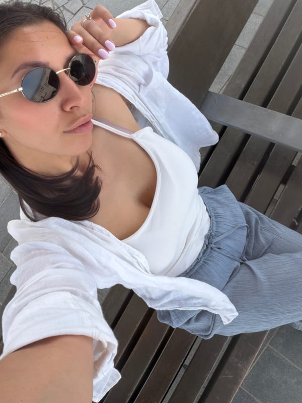 Morning leisure moments captured across Tel Aviv public spaces