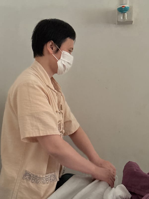 Late-night spa session at a Huizhou wellness center