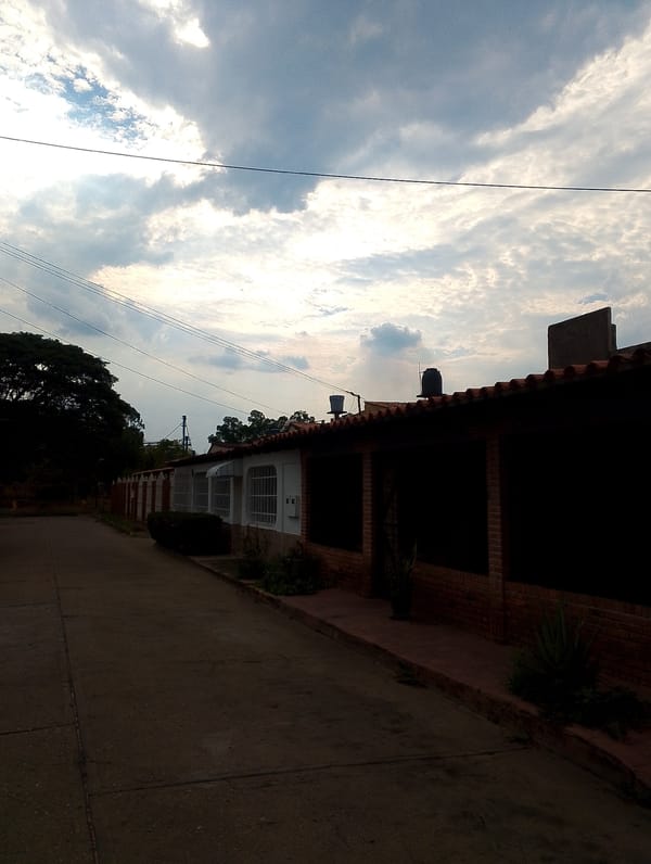 Street scene captured in San Carlos, Venezuela