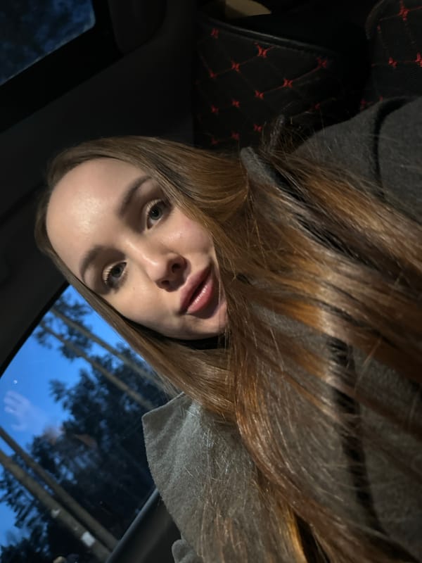 Afternoon family life documented across Noviy, Russia playgrounds