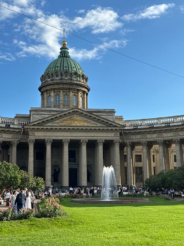 Sunny afternoon along Nevsky Prospekt near Kazan Cathedral