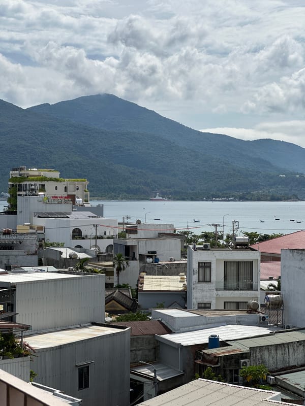 Panoramic views across Đà Nẵng's coastal cityscape and bay