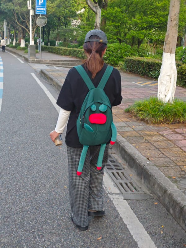 Morning street life documented across Chongqing High-tech Zone
