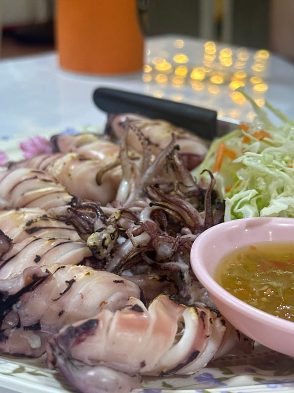 Tourist dining experiences documented across Pattaya restaurants