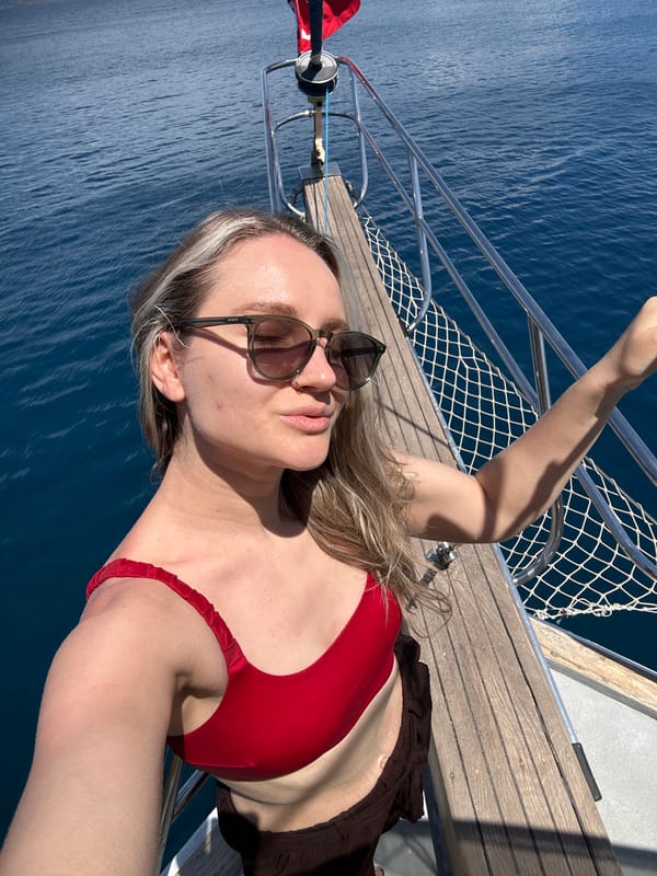Woman takes boat selfies off Turkish coast