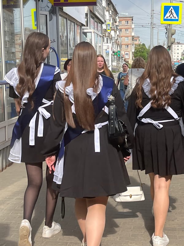 Students in uniform spotted on Izhevsk sidewalk